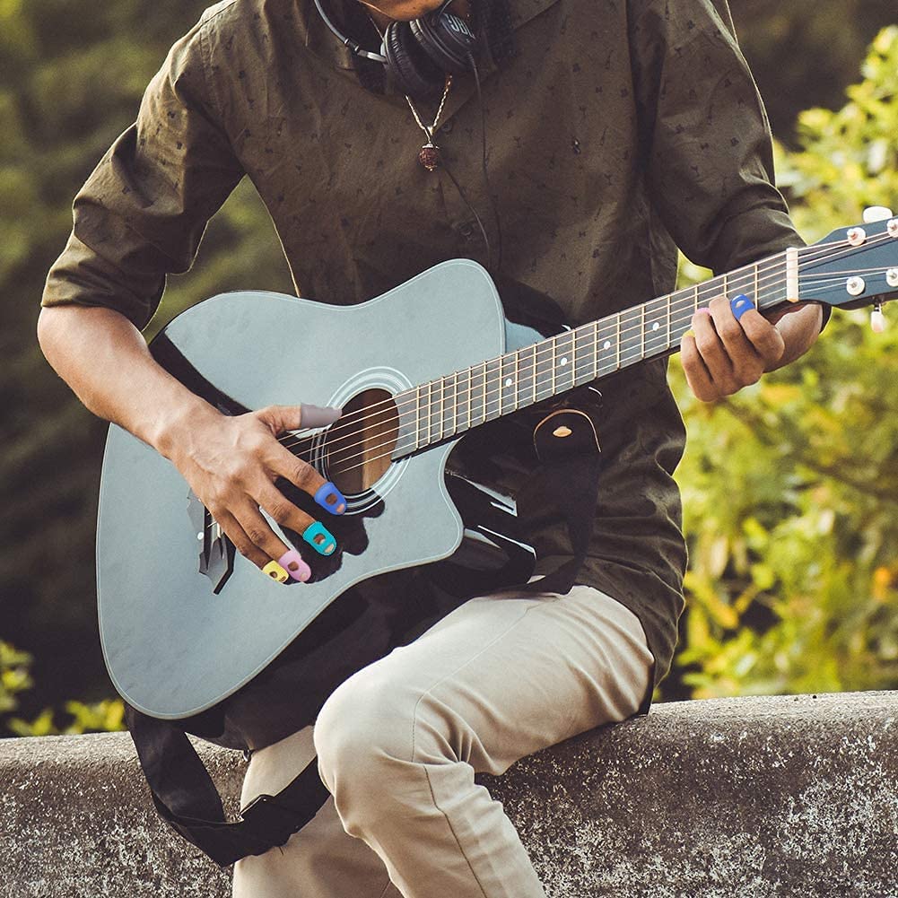 EZ LIVING 10pcs Guitar Silicone Finger Protector Color Fingertip Protection Covers Caps for Stringed Instruments, Sewing and Embroidery (Random Color)