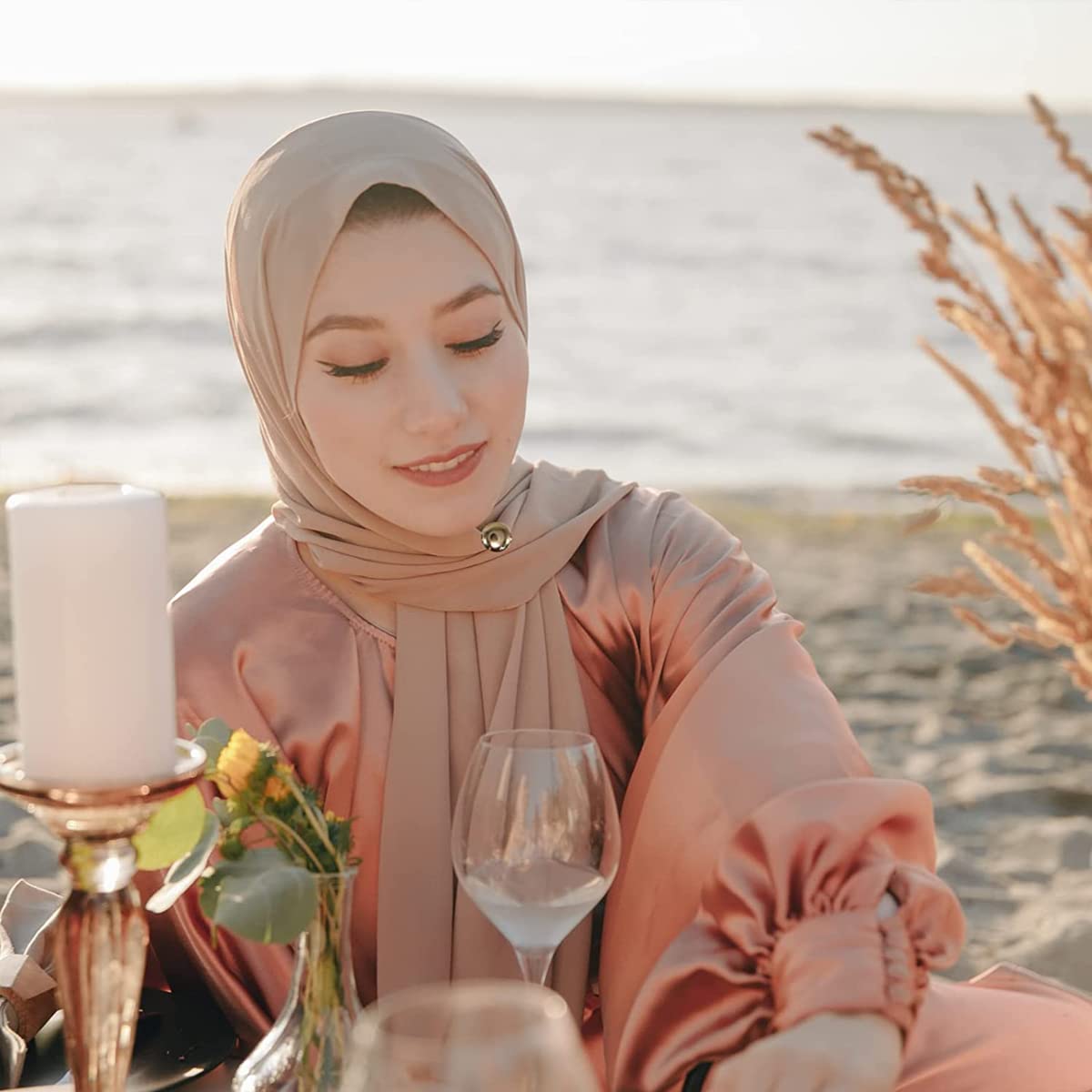 EZ LIVING 4 Pairs Hijab Pins Round Hijab Magnetic Pins for Women Girls Multi-Use Pinless Magnet Pins for Hijab Muslim Scarf Saree Pins Clothing Button Clip